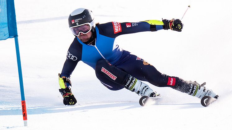 Mattias Rönngren skadade korsbandet i storslalomen i Kranjska Gora på söndagen. Foto: Ski Team Sweden Alpine