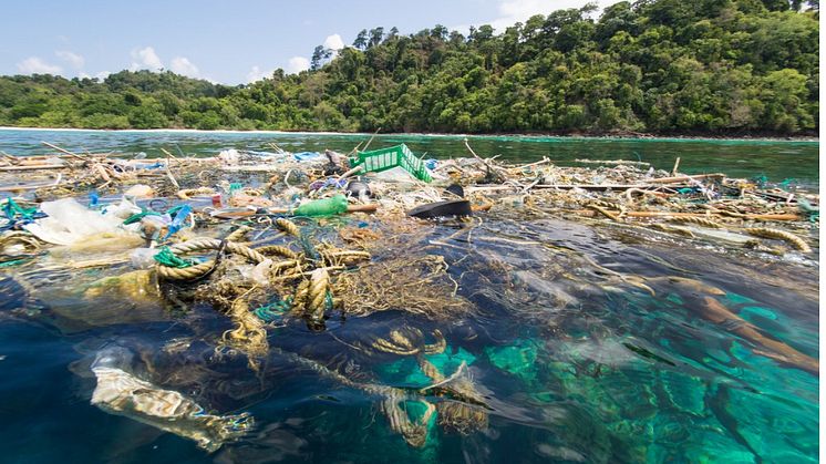 Ocean debris (Photo credit: :Magnus Larsson, iStockphoto)