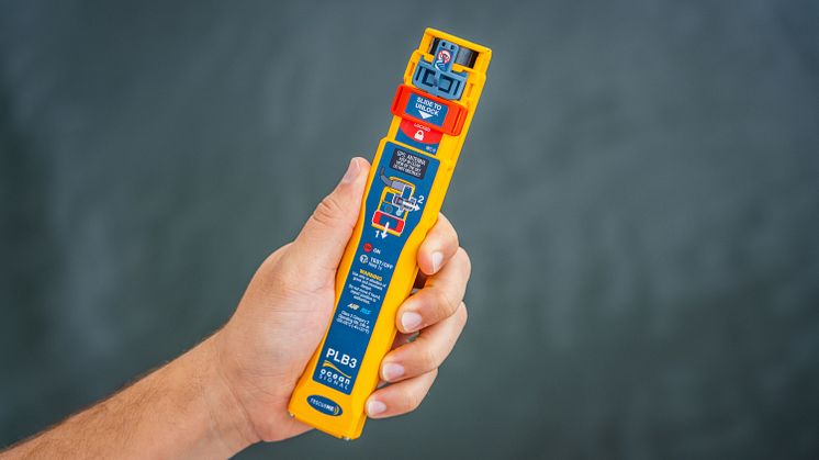 Ocean Signal rescueME PLB3 (hand)