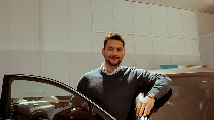 Anbefaler Lexus: Morten Teksnes har plukket ut tre gode bruktbilkjøp denne måneden. Foto: Nordvik