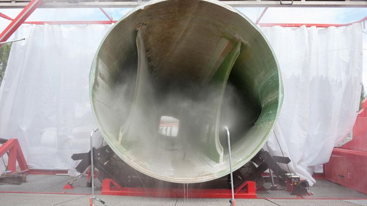 Die mobile Rotorblattsäge von Veolia im Einsatz