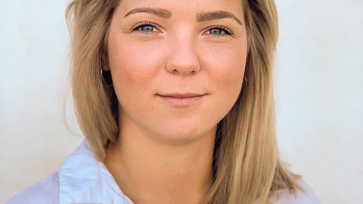 Kerstin som är uppvuxen på en mjölkgård Sydväst om Uppsala kommer vara placerad på Gård & Djurhälsans huvudkontor i Uppsala. Foto: Gård&Djurhälsan