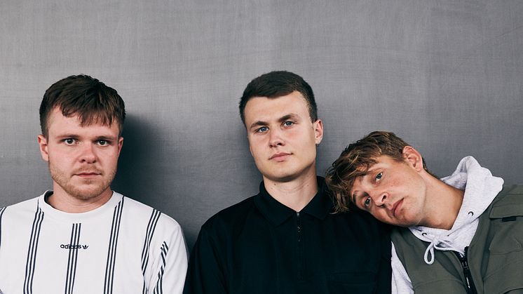 Den 5. november kan du opleve hits som “Flammer Rammer” og “Miner_paa_papir”, når de tre popsnedkere i PATINA skruer helt op for indiepop-charmen.