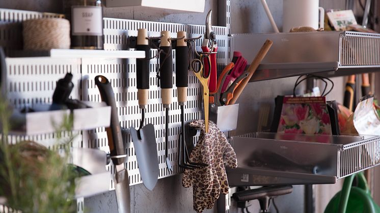 Elfa_Garage_Storage_Interior_Click-in_system_Classic_2021_05_6010