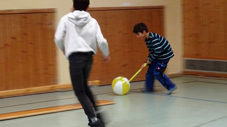 Bayernwerk-Azubis organisierten Miniolympiade im Caritas-Kinderdorf