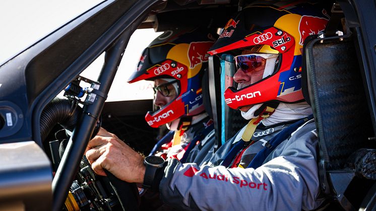 Carlos Sainz, Lucas Cruz