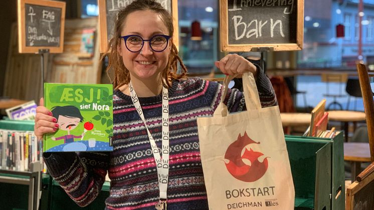 Deichman og Foreningen!les gir bok og boknett til alle to-åringer og deres familie i 2020. Sylwia Stasiak (Deichman Tøyen) er prosjektlederen som gleder seg til å bidra til småbarnas språkutvikling.