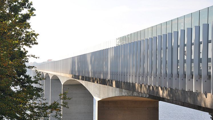 gop visar bulleravskärmning i Plexiglas Soundstop på Elmia Nordic Transport Infrastructure. Unika designmöjligheter och oslagbar totalekonomi.