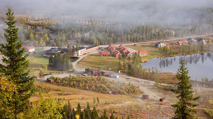 Vacker vy över anläggningen Klövsjöfjäll med omnejd. 