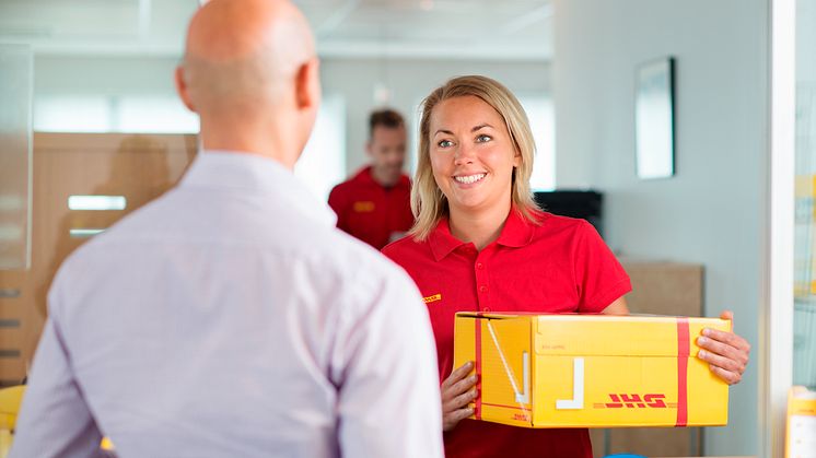 DHL Service Point integreras i europeiskt paketnätverk – kommer att byta namn till DHL Parcelshop 