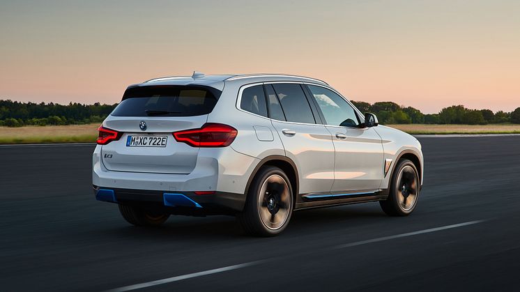 BMW iX3
