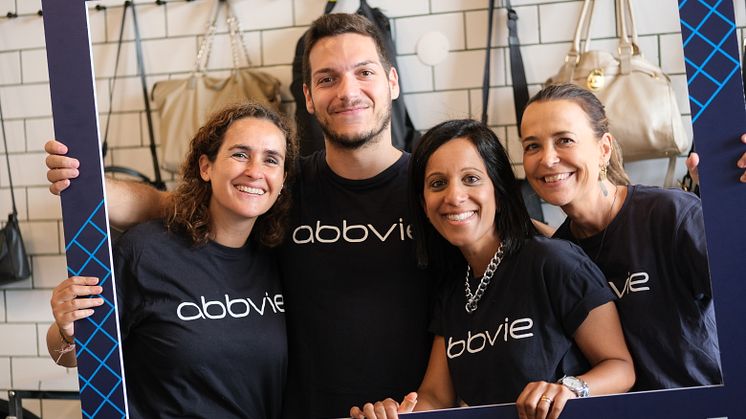 AbbVie apoia a REFOOD e a associação Plantar Uma Árvore em ação de voluntariado