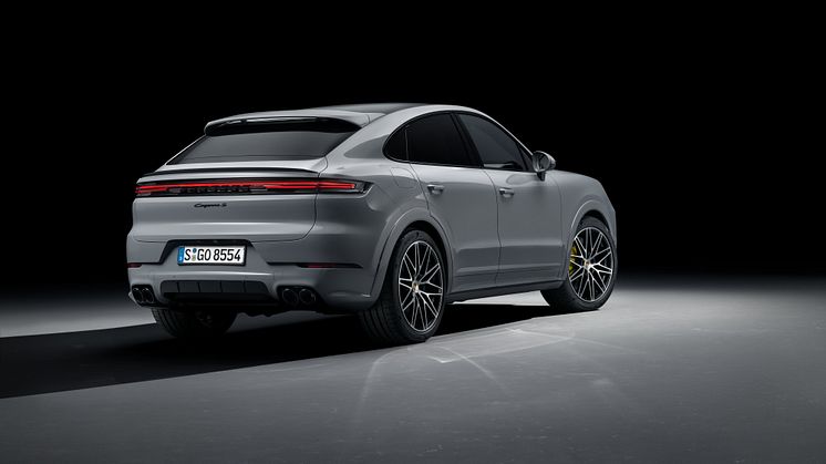 Cayenne__S_exterior_3_4_Heck_Kopie_highres