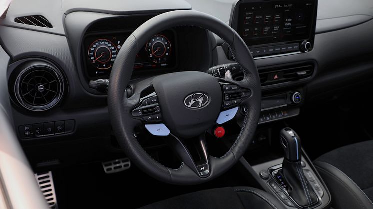 hyundai-kona-n-test-drive-sonic-blue-details-07