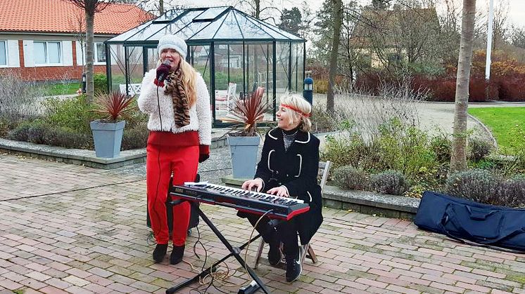 Julsångsturné, Agnes Berg och Karin Turesson  