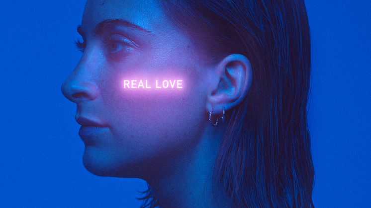 Omslag: "Real Love"