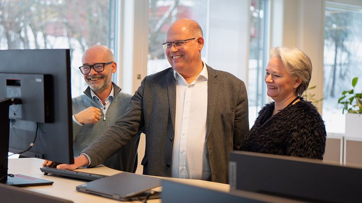Fra venstre Christian Moxheim (digital forretningsutvikling forsikring), Trond Fladvad (leder Storebrand Forsikring), Nan Evy Stende (salgsspesialist personforsikring)