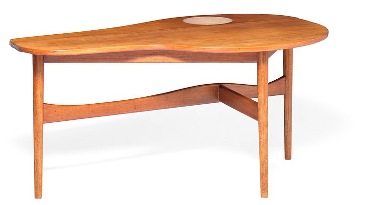 Finn Juhl: Extremely rare coffee table. Sold for DKK 370,000