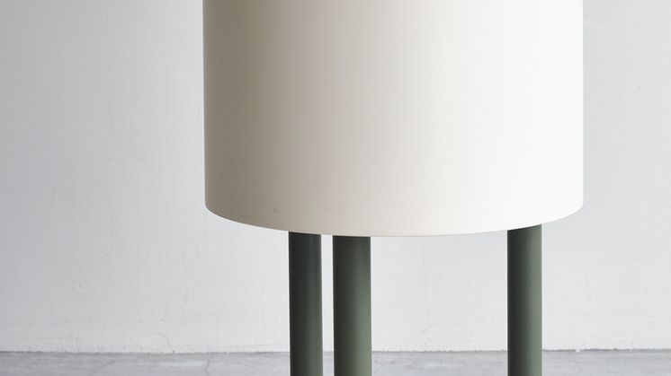 Three Legs-Short and Heavy Rounds av Suki Seokyeong Kang (2013)