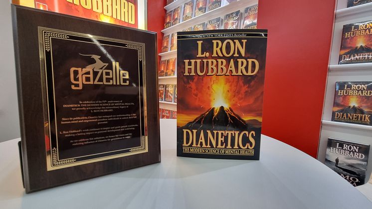 1_Photo of the award.jpg