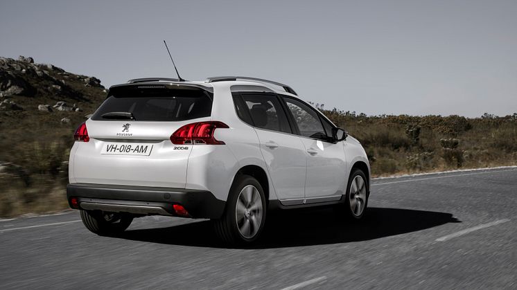 Sverigepremiär för nya crossovern Peugeot 2008