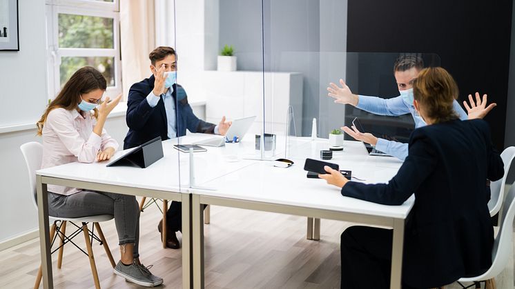 Rettssaken mellom Line Andersen og NRK har vist hvor viktig det er at ledere på alle nivåer har kompetanse og verktøy for å håndtere konflikter på arbeidsplassen, mener Simployer. FOTO: Dreamstime