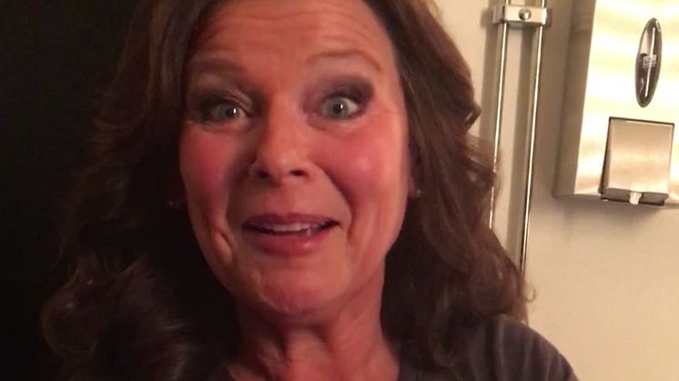 Lotta Engberg välkomnar alla till Caravan Stockholm