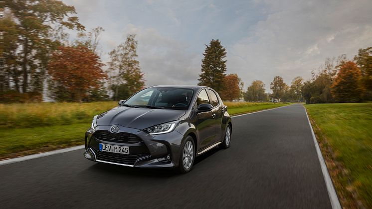 mazda2_hybrid_2022_act_2_highres
