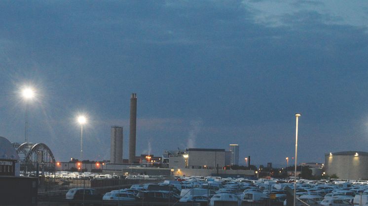 Halmstad Hamn miljösatsar med LED mastbelysning på biluppställningsyta