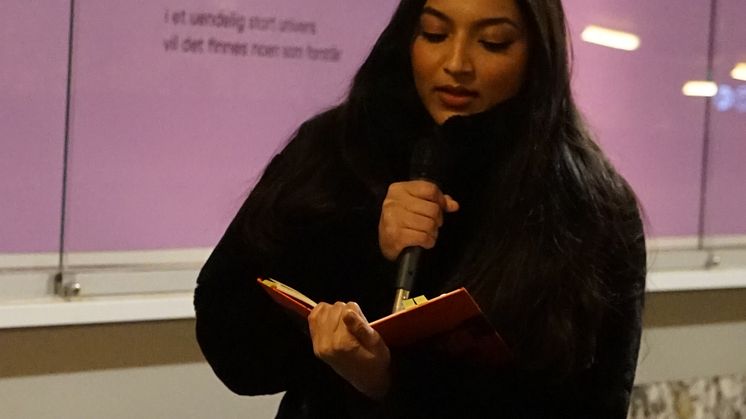 Sarah Zahid leser dikt