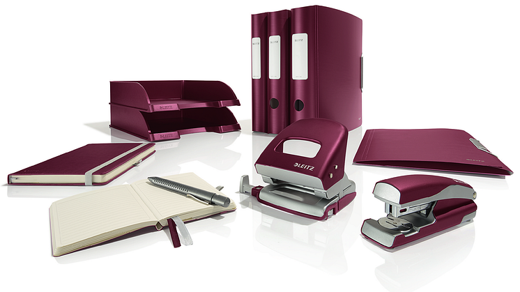 Leitz Style Garnet Red