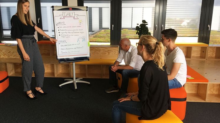 Beim Bayernwerk in Regensburg wurden ein Jahr lang neue Arbeitsmethoden und -welten getestet. Mit Erfolg!