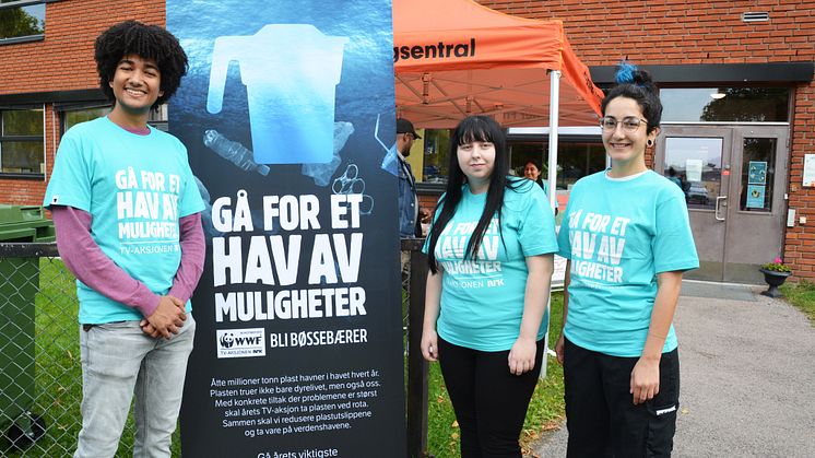 TV-aksjonskomiteen på Stovner, fra venstre leder Sebastian Leite Snell, Emilie Heide og Tanya Gencay. 