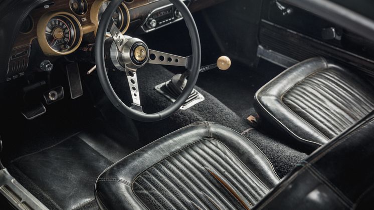 Original-1968-Mustang-Bullitt-interior-1
