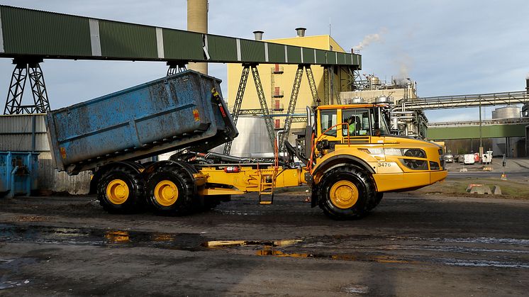 Volvo A25G med lastväxlare: Snilleblixten som håller efter 25 år