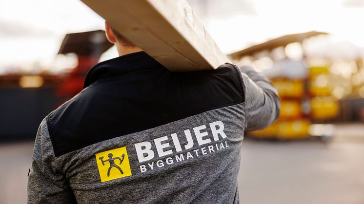 Vi är både tacksamma och stolta över förtroendet vi fått att fortsätta vårt långa samarbete med Peab även de kommande tre åren, säger Mikael Gustavsson, kategorigruppchef, Beijer Byggmaterial.