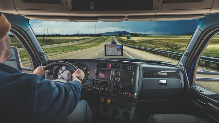 Uudet Garmin dēzl LGV-rekkanavigaattorit  tarjoavat aivan uuden näkymän tiehen
