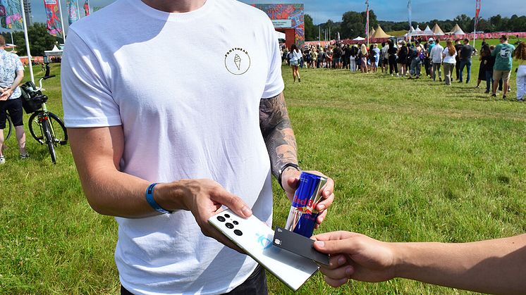 surfpay_x_frosthead-lollapalooza_j6vatn.jpg