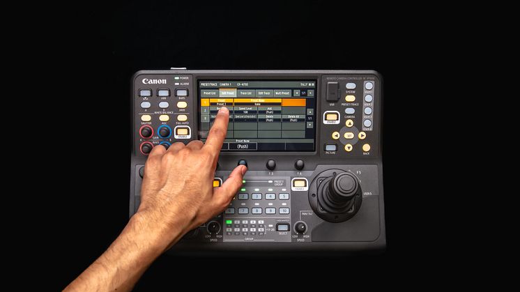 RC-IP1000-Hero-Touchscreen-Ambient