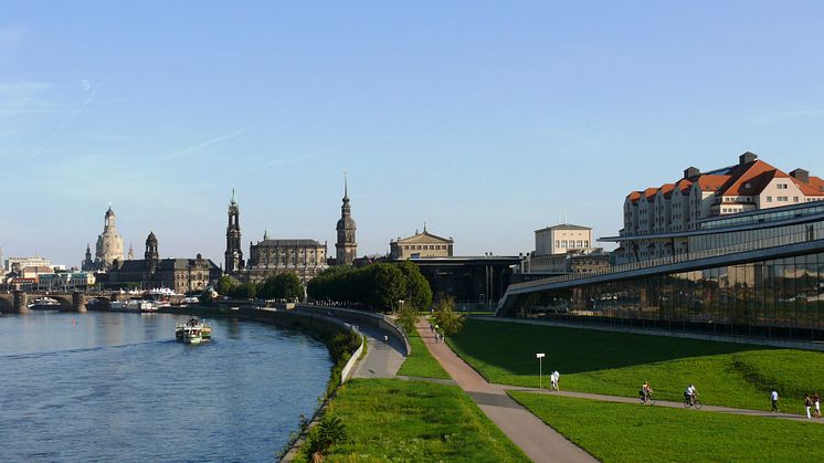 Maritim Hotel Dresden situated right on the river Elbe