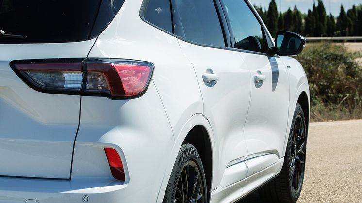 Kuga Black Package_4