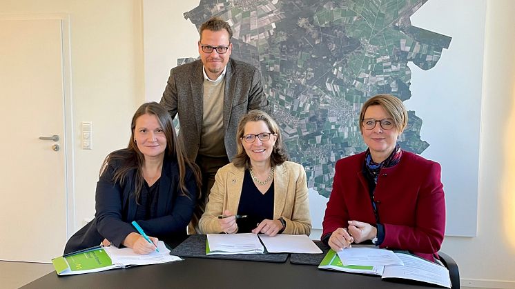 Unterzeichnung des Kooperationsvertrags zur kommunalen Wärmeplanung Burgwedel
