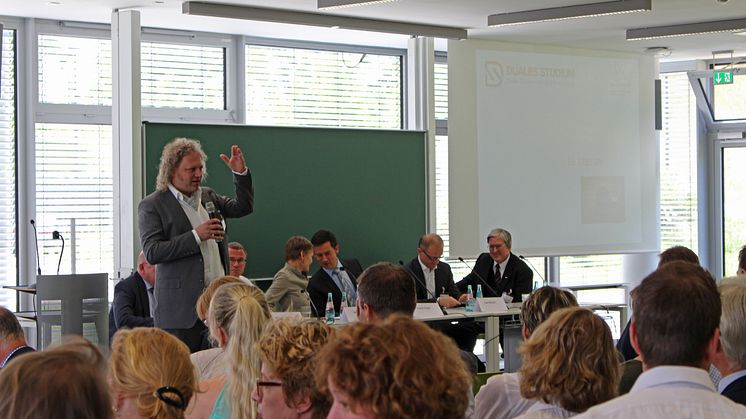 „Dual studiert – Erfolg in der Region“ – Auftaktveranstaltung zum Ausbau dualer Studienangebote im Land Brandenburg