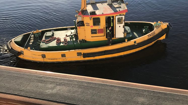 Barken Viking lämnar Falkenberg - 1