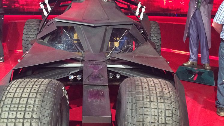 Der Osteopath Dr. Oliver Wirtz hat das "Batmobil" aus dem Film "Batman" nachgebaut. 