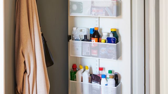 Elfa_On_door_storage_Interior_Click_in_system_415_640x853