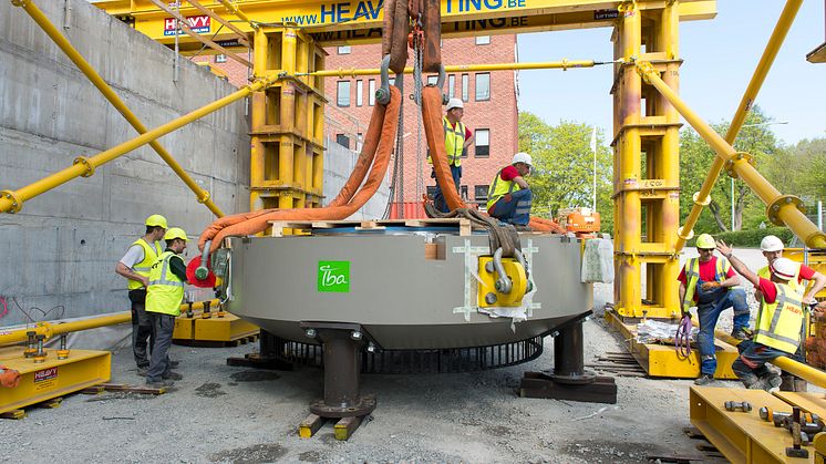 200 ton tung cyklotron på plats - Sverige ett steg närmare nytt nationellt centrum för strålbehandling