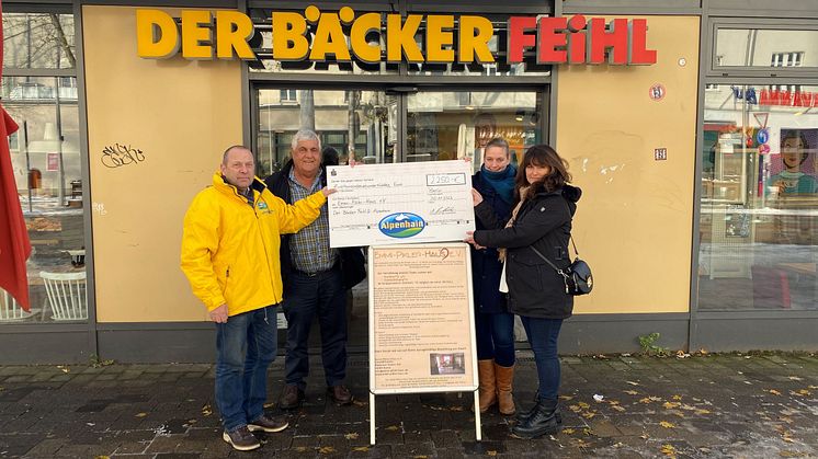 Gemeinsam für den guten Zweck: Alpenhain und Berliner Bäcker Feihl spenden 2.250 Euro an das Emmi-Pikler-Haus e. V.