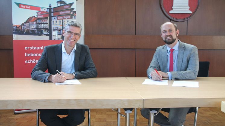 Dr. Stephan Tenge und Malte Schneider.JPG
