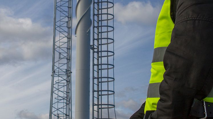 Cavotec RRCs operate water cannon at Swedish port